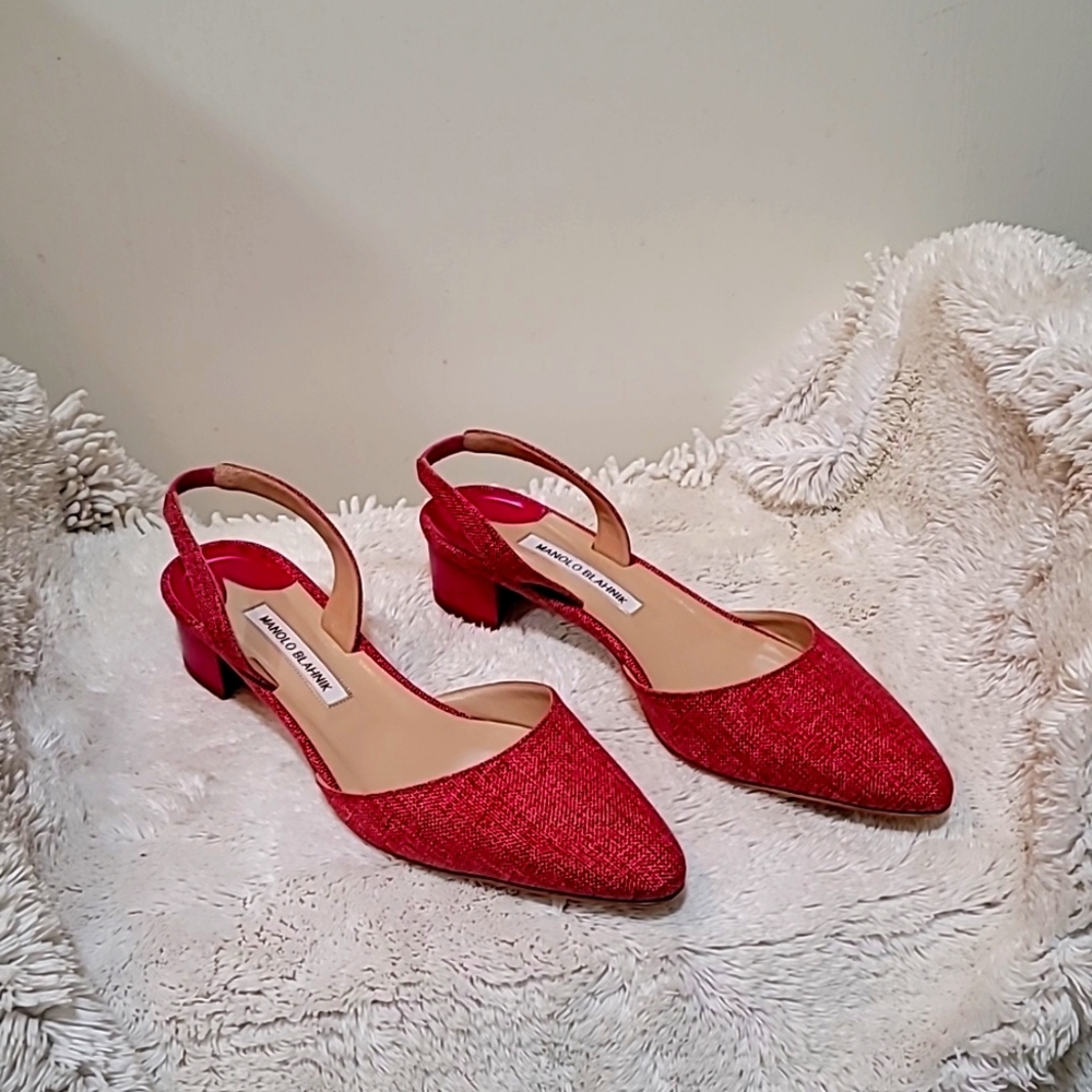 Manolo Blahnik 10/1/2 Magnta linen